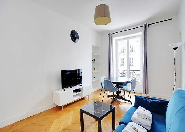 Charming Flat -2br 6p- Montorgueil Apartman
